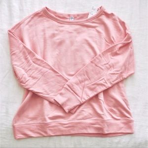 Uniqlo Ultra Stretch Sweatshirt in Pink